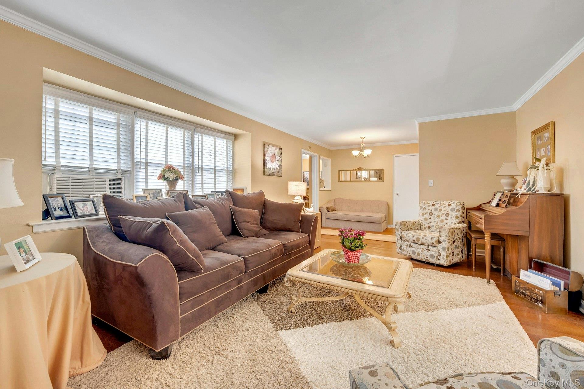 New Rochelle, New York 10801, United States, 3 Bedrooms Bedrooms, ,2 BathroomsBathrooms,Residential,Active,169565