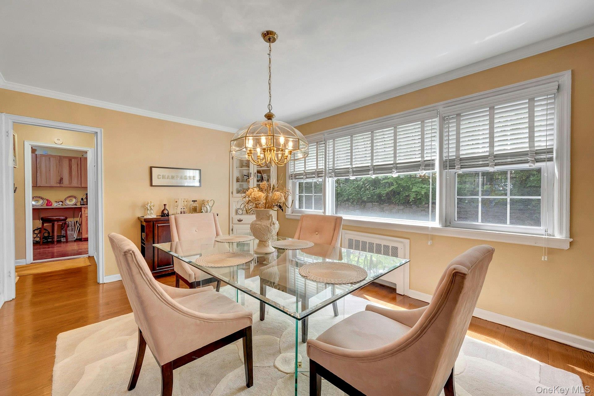 New Rochelle, New York 10801, United States, 3 Bedrooms Bedrooms, ,2 BathroomsBathrooms,Residential,Active,169565