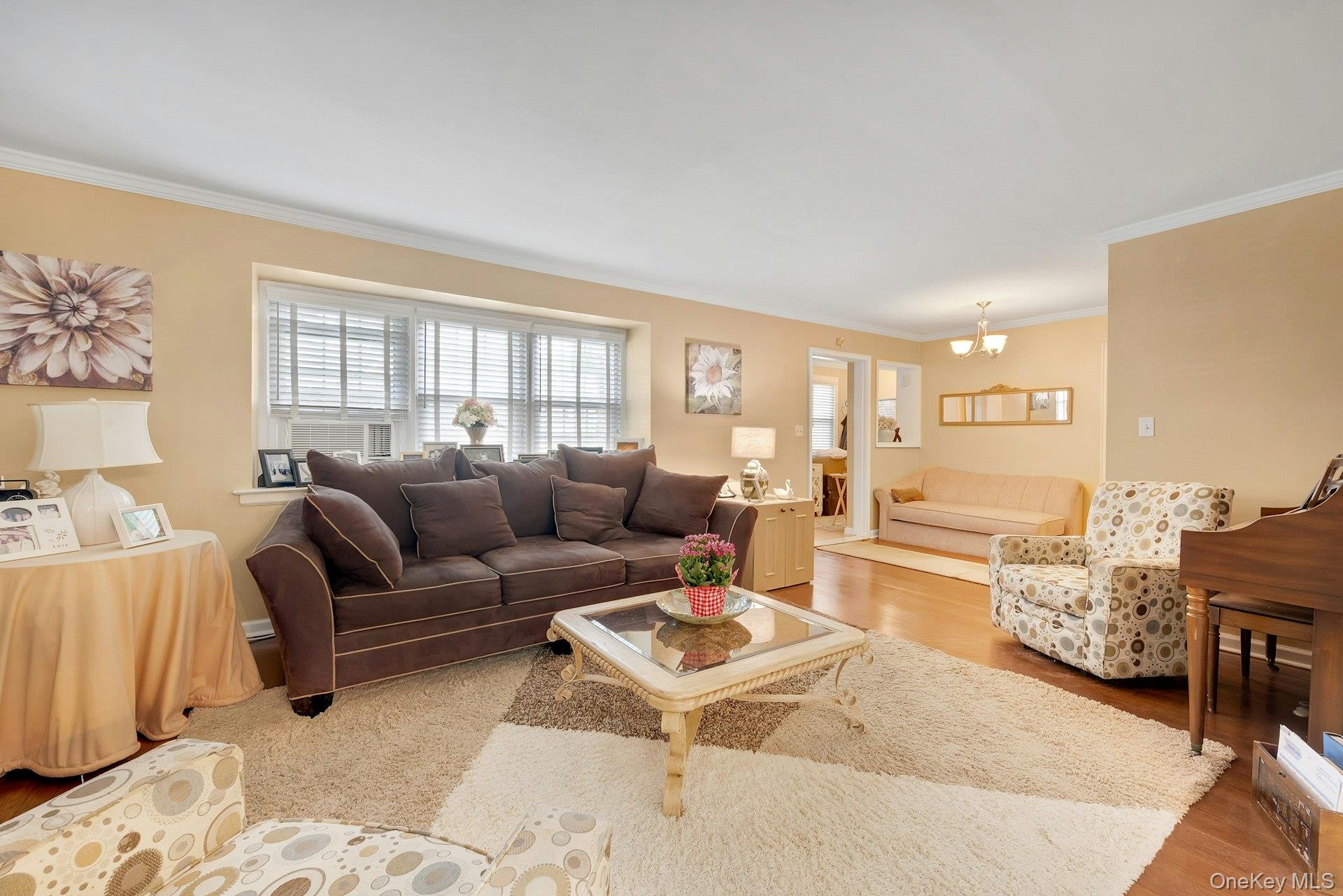 New Rochelle, New York 10801, United States, 3 Bedrooms Bedrooms, ,2 BathroomsBathrooms,Residential,Active,169565