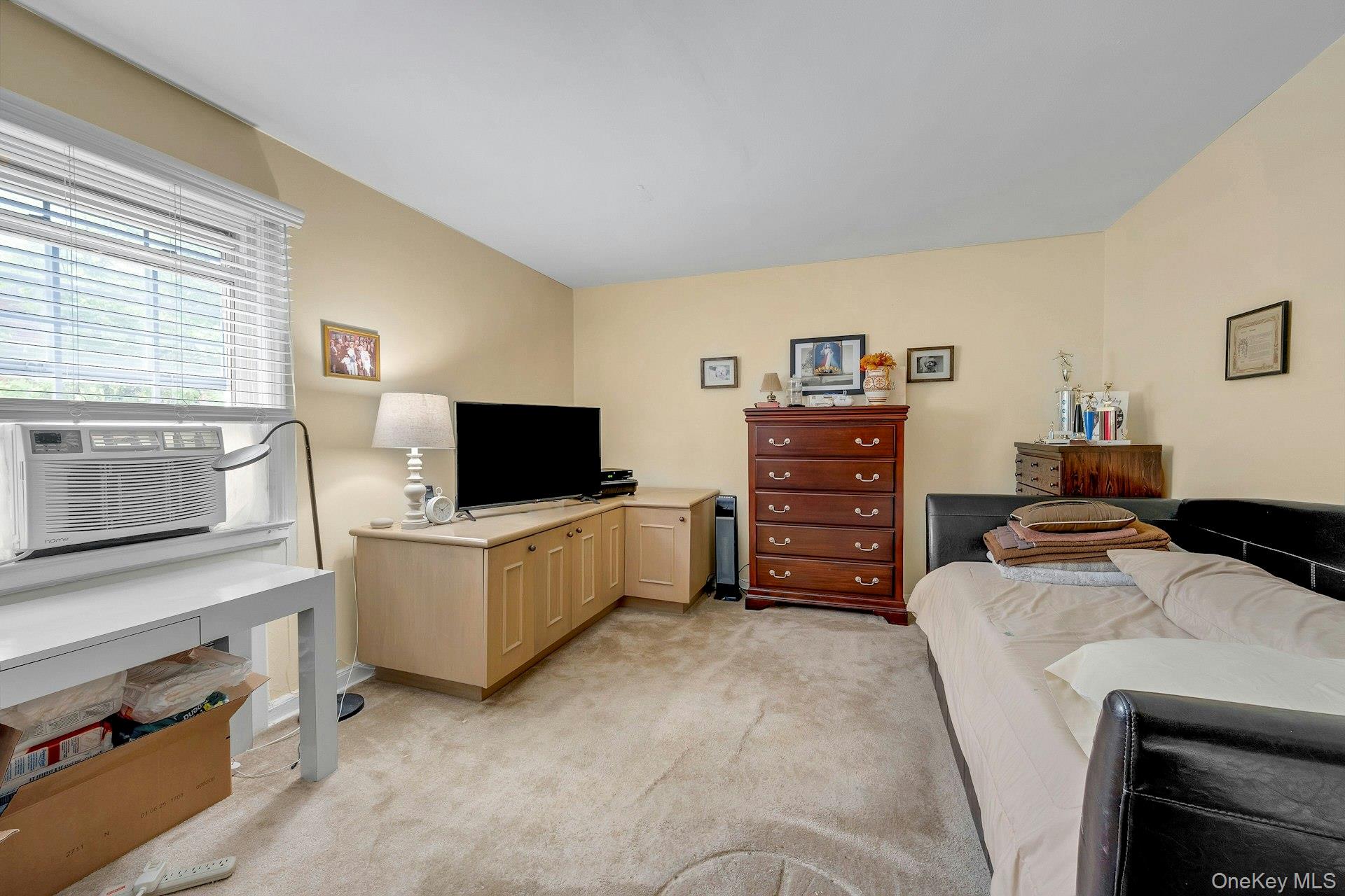 New Rochelle, New York 10801, United States, 3 Bedrooms Bedrooms, ,2 BathroomsBathrooms,Residential,Active,169565