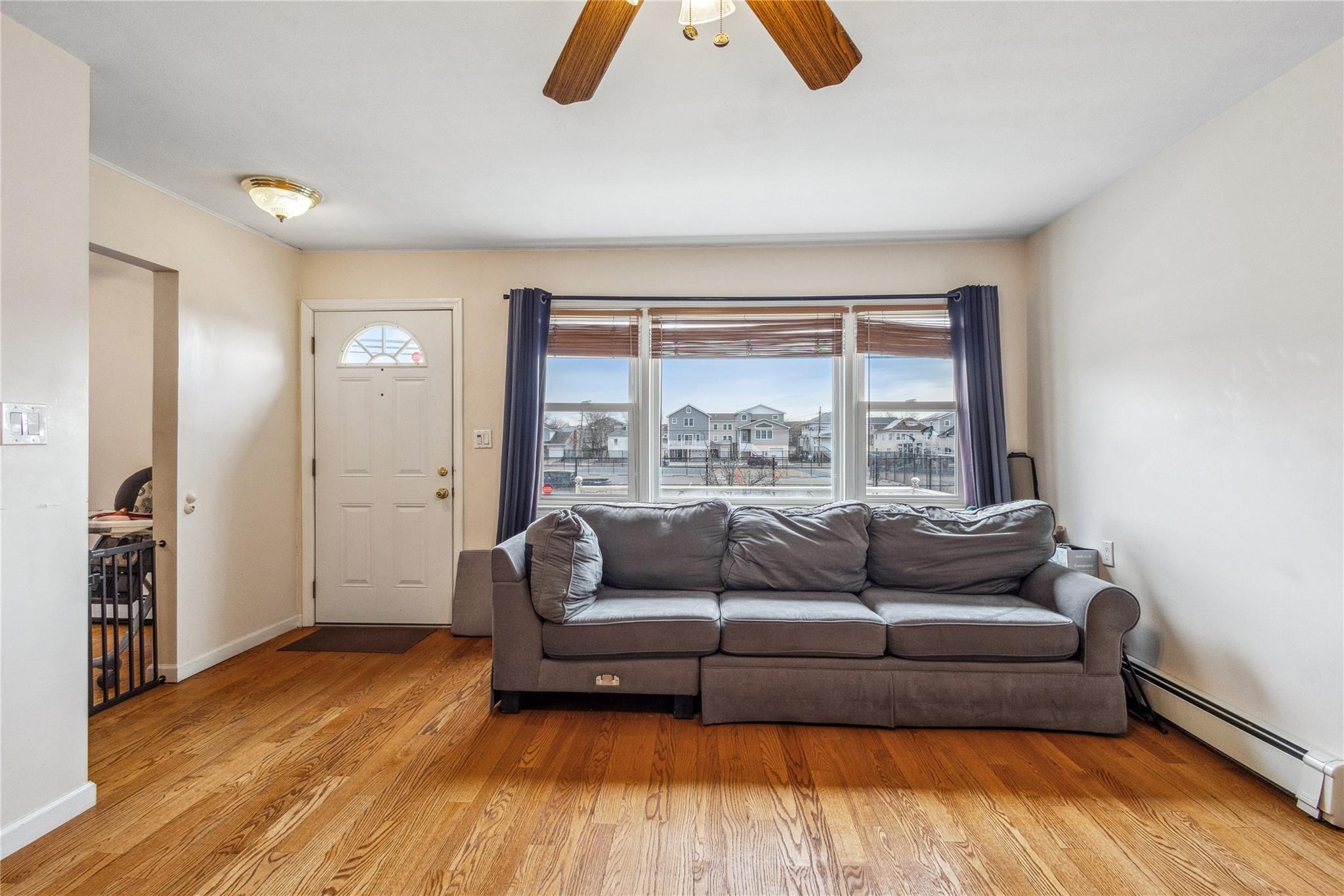 46 Warwick Road, Island Park, New York image 3