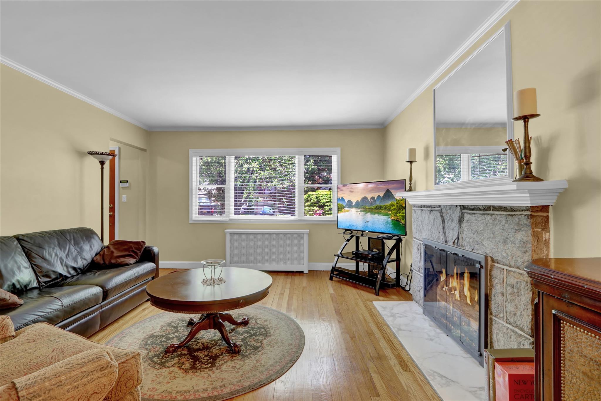 61 Maple Drive, New Hyde Park, New York image 5