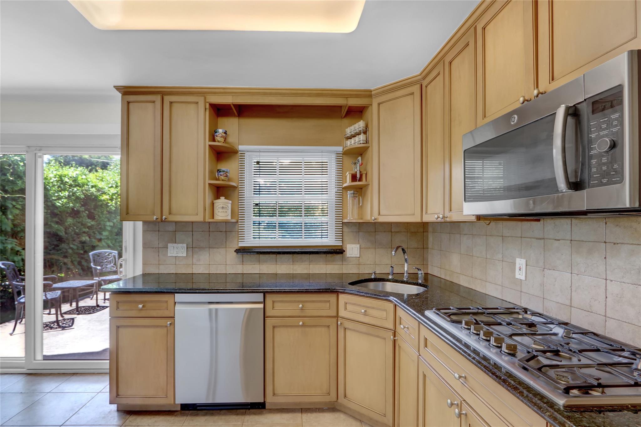 61 Maple Drive, New Hyde Park, New York image 6
