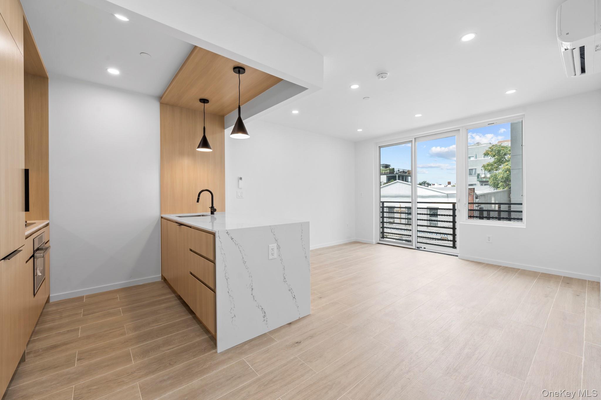 366 Harman Street 4F