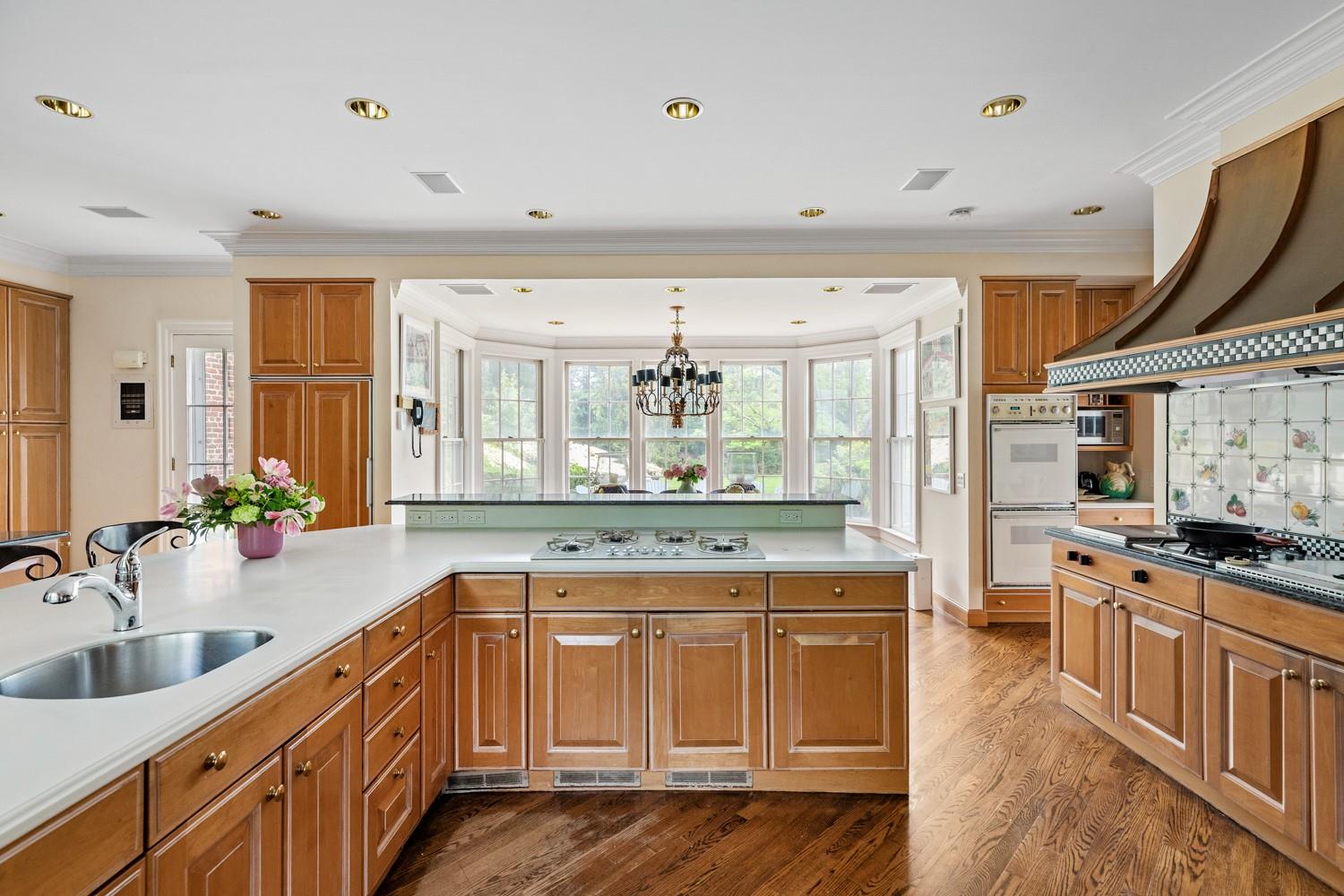 52 Piping Rock Road, Locust Valley, New York image 17