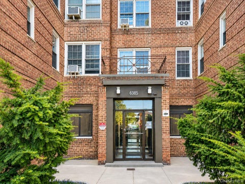 Condo For Sale - 63-85 Woodhaven Boulevard #6C2<br/> Rego Park, NY 11374
