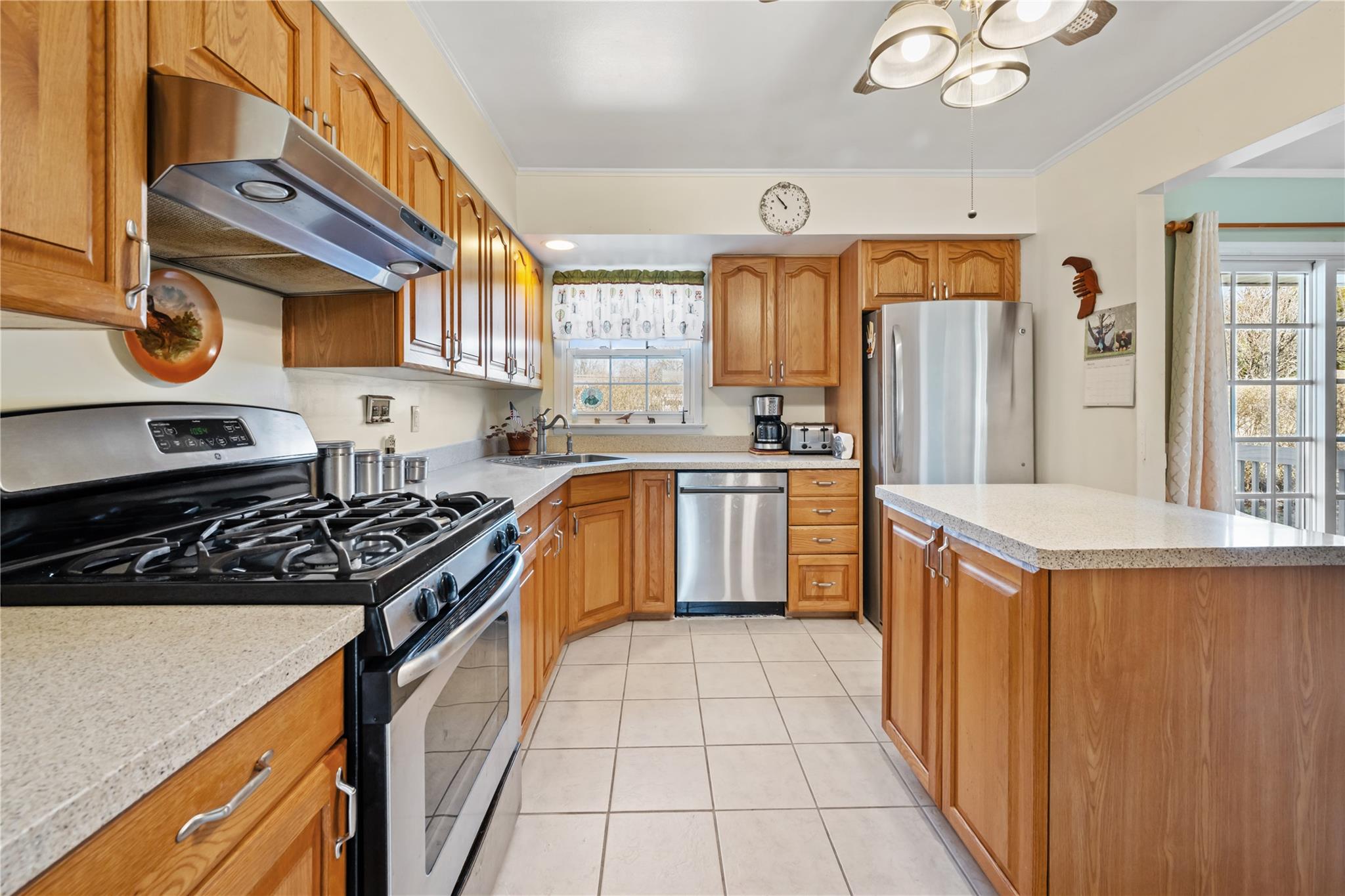 9 W Tennyson Place, Greenlawn, New York image 20
