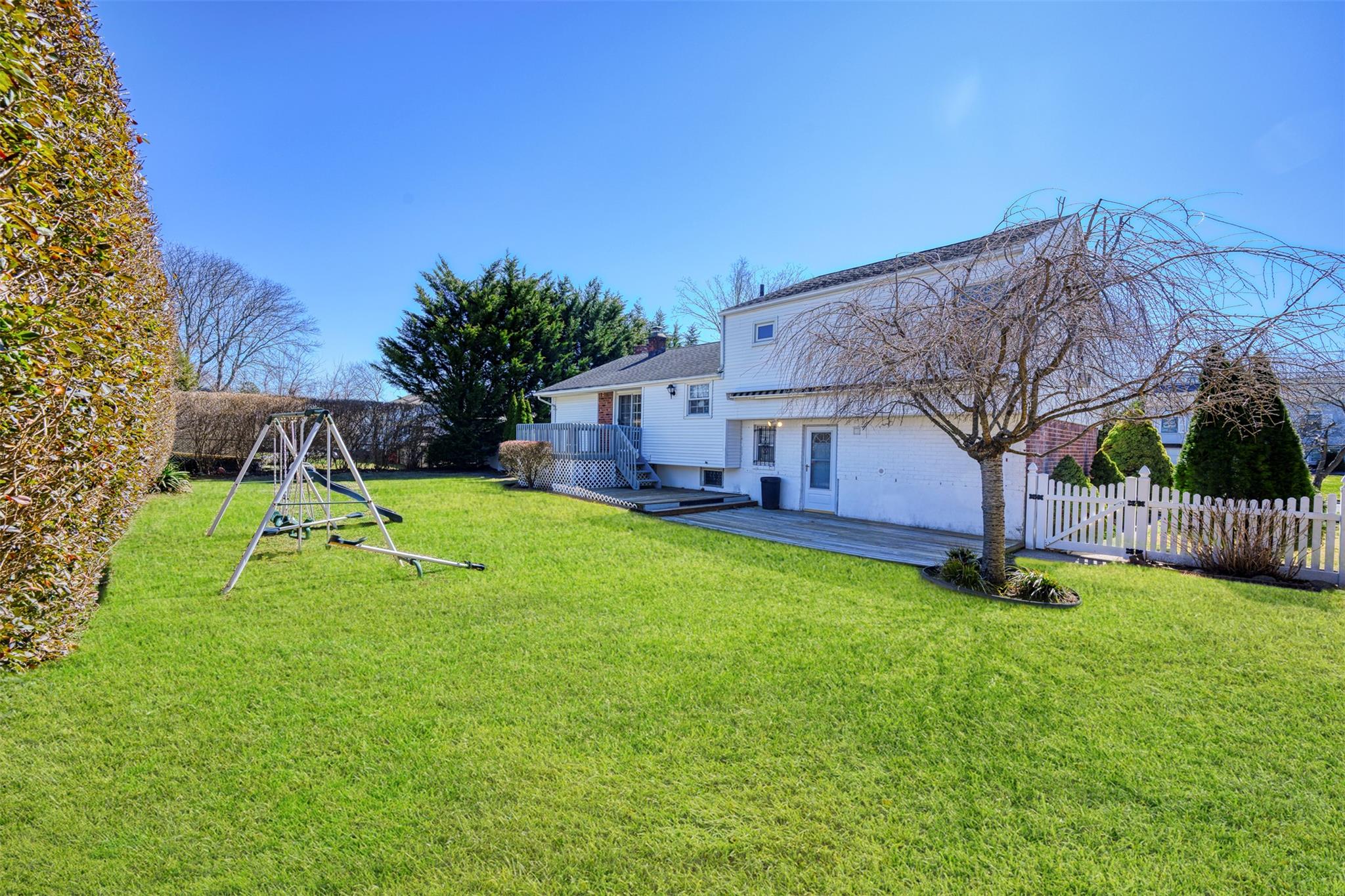 9 W Tennyson Place, Greenlawn, New York image 46