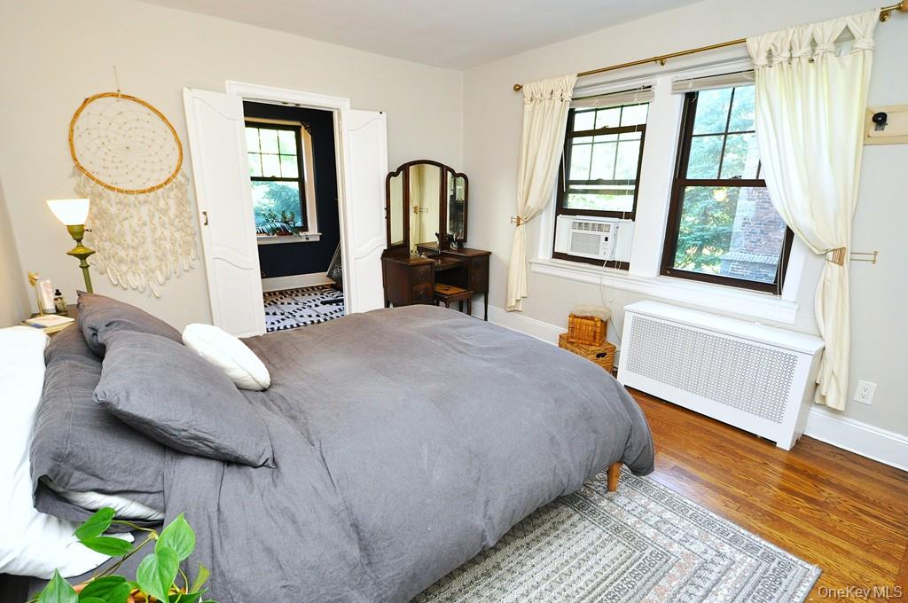 Scarsdale, New York 10583, United States, 1 Bedroom Bedrooms, ,1 BathroomBathrooms,Residential,Active,202848