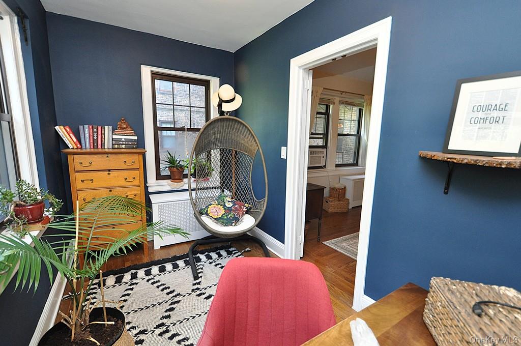 Scarsdale, New York 10583, United States, 1 Bedroom Bedrooms, ,1 BathroomBathrooms,Residential,Active,202848