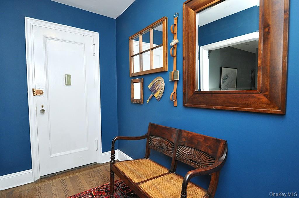 Scarsdale, New York 10583, United States, 1 Bedroom Bedrooms, ,1 BathroomBathrooms,Residential,Active,202848