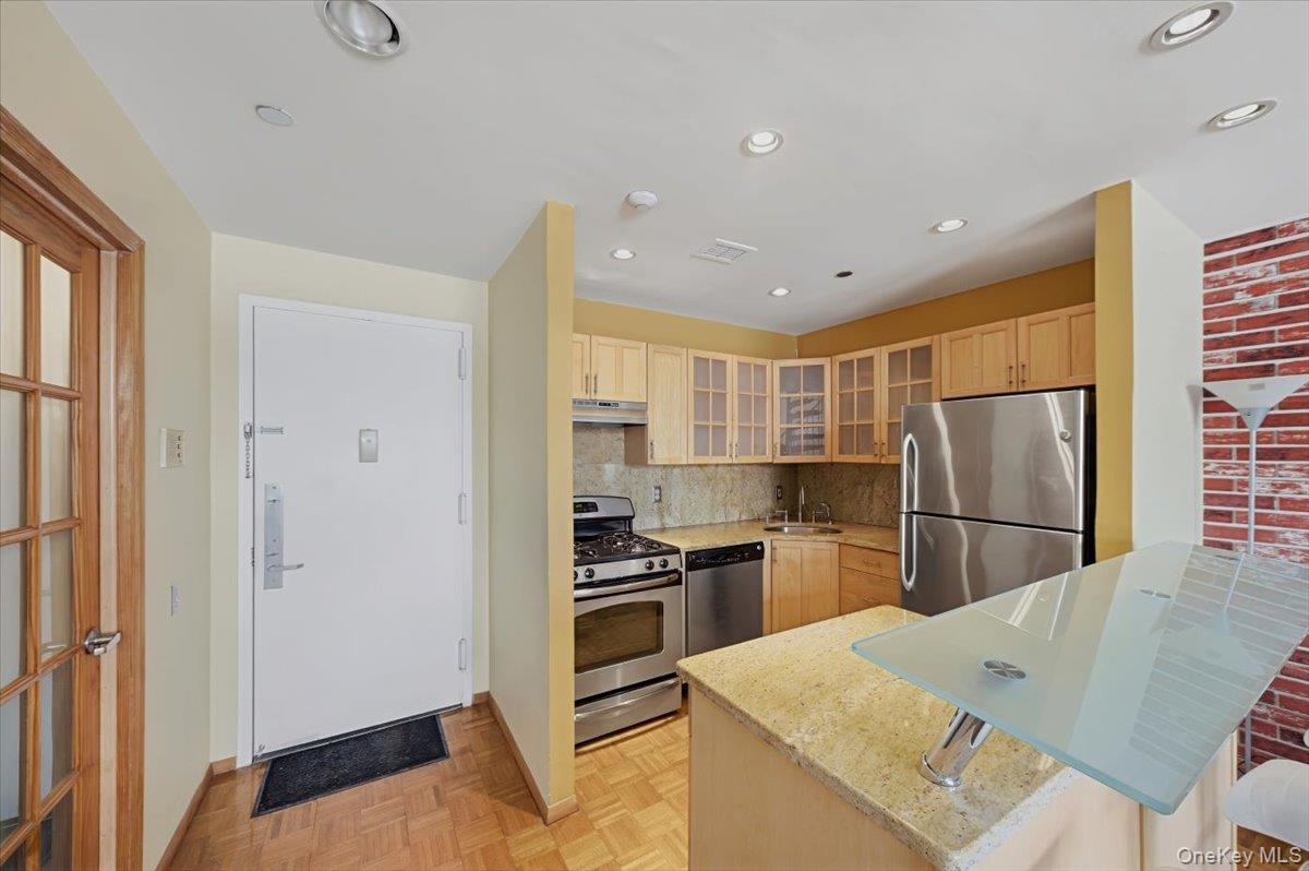 23 Water Grant Street 10B