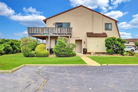 Photo of 1 Anchorage Way #201, Freeport, NY 11520 (MLS # 921687)