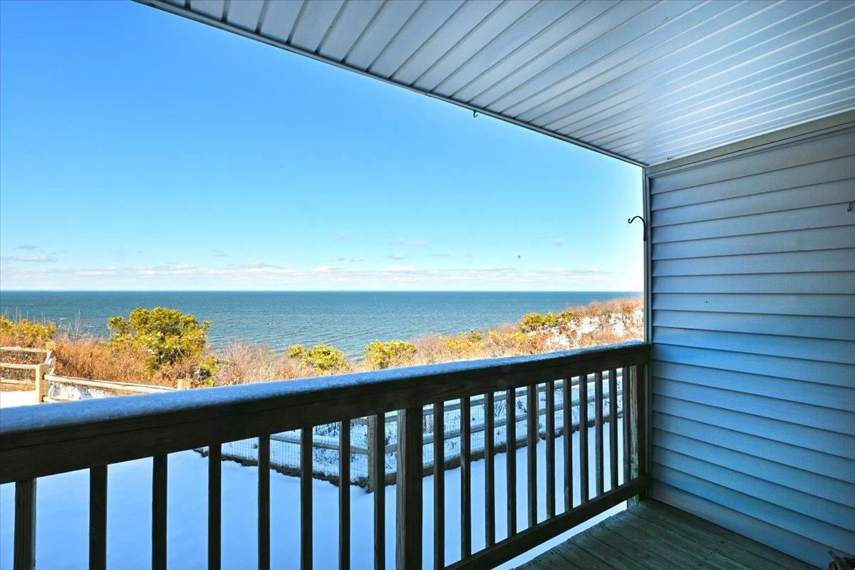 1005 Bluffs Drive, Baiting Hollow, New York image 30