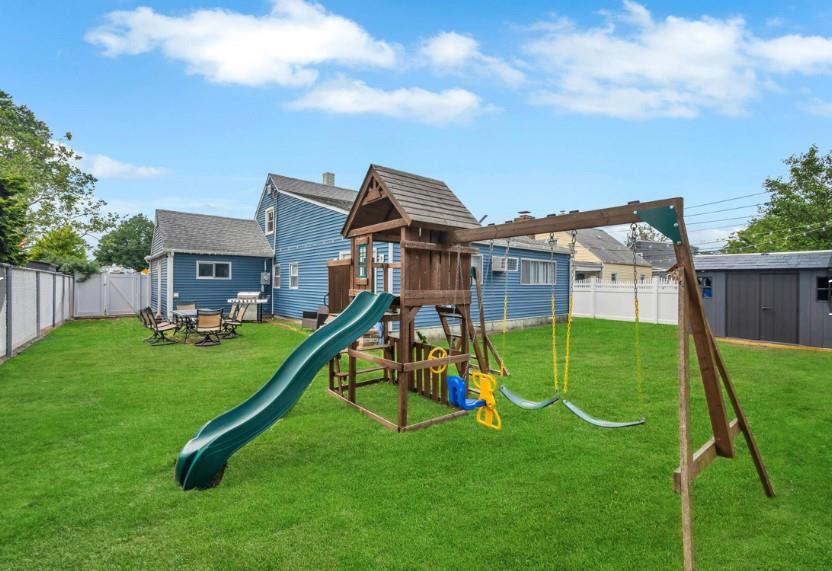 91 Valley Road, Levittown, New York image 17