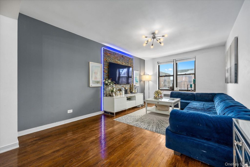 Photo of 83-75 Woodhaven Boulevard #5E, Woodhaven, NY 11421 (MLS # 964952)