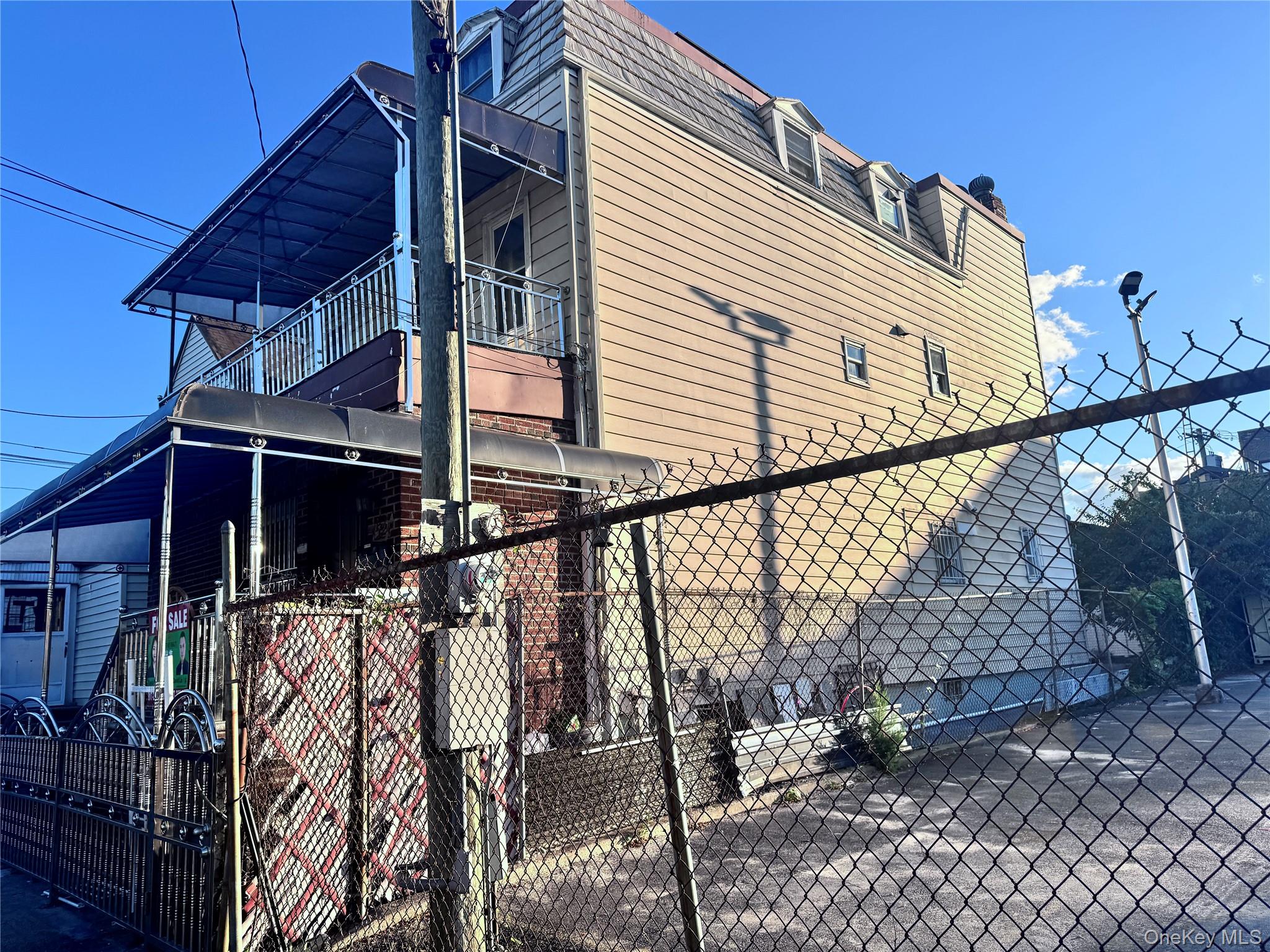 45-24 Burling Street