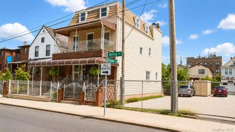 Multifamily For Sale - 45-24 Burling Street St<br/> Flushing, NY 11355