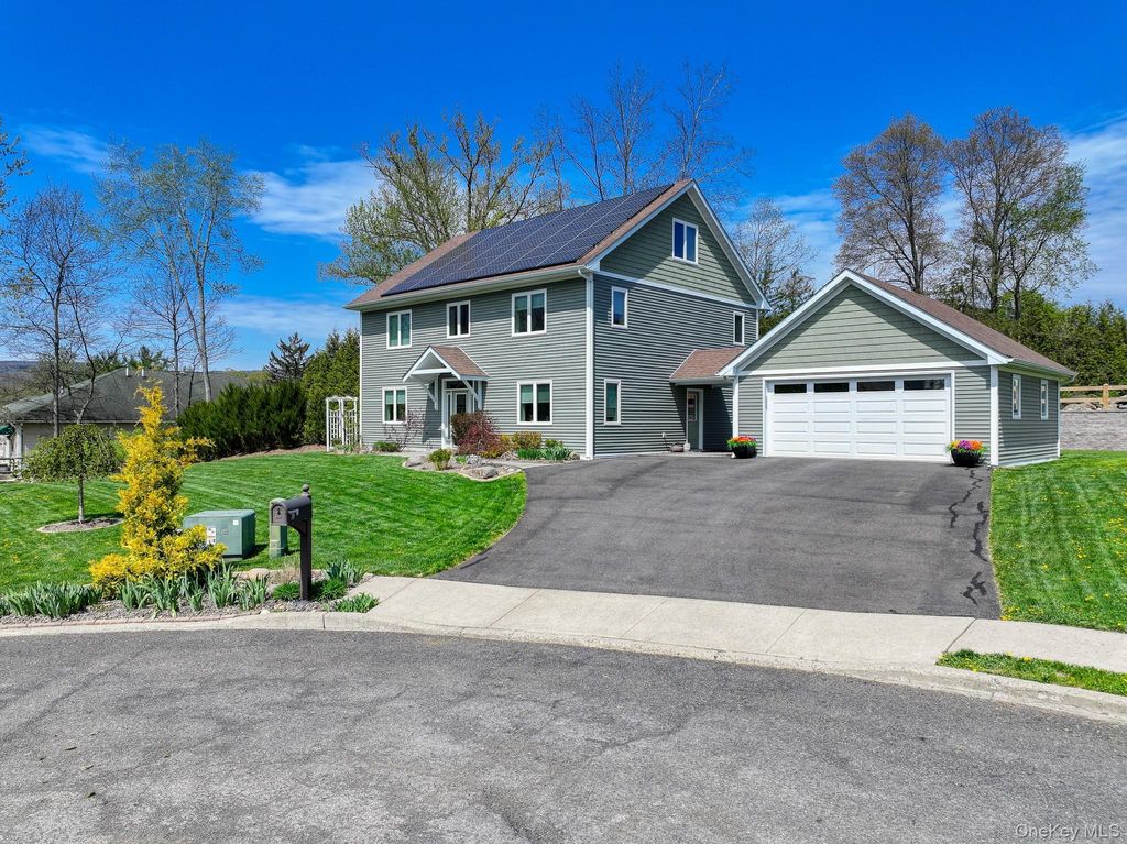 Photo of 10 Taylor Street, New Paltz, NY 12561 (MLS # 986299)