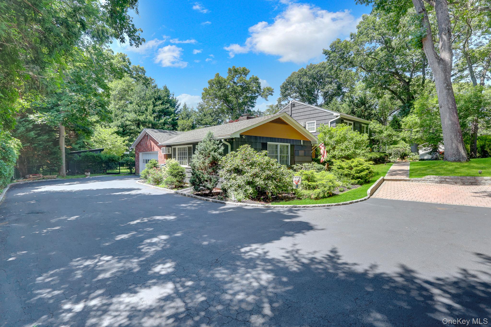 121 Old Field Road