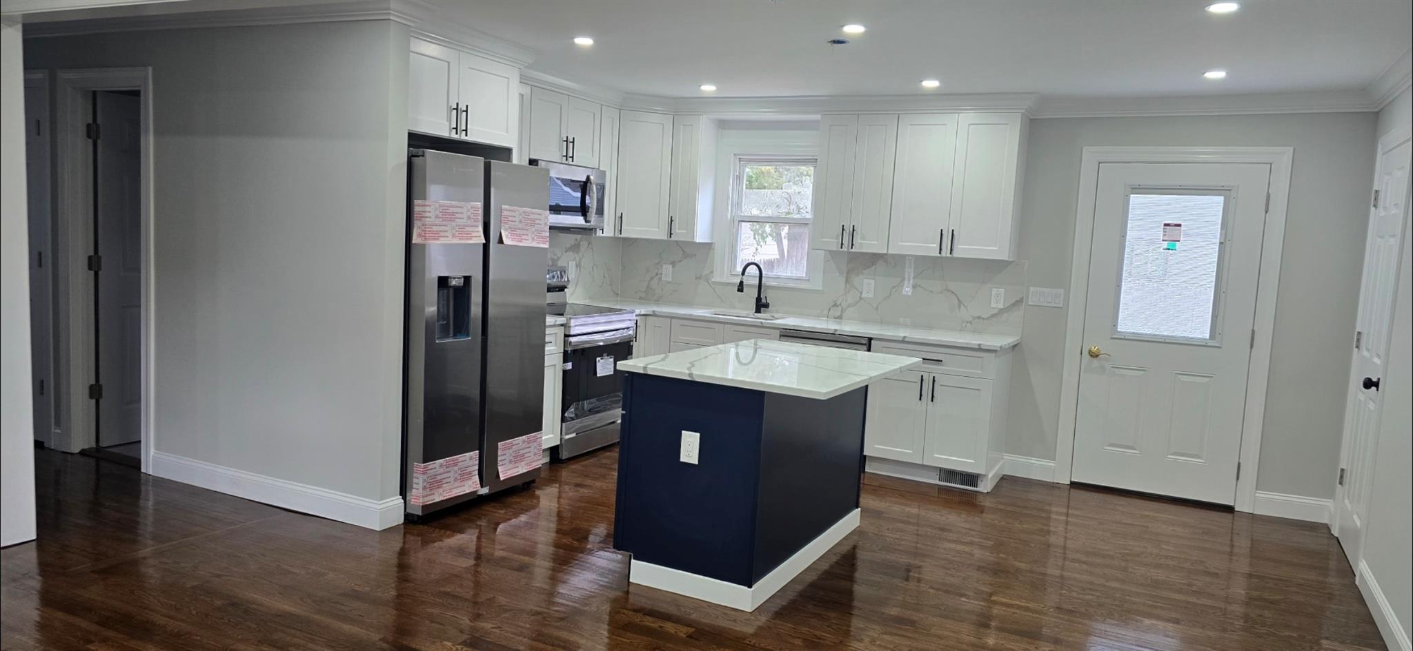 73 Lincoln Avenue, Deer Park, New York image 5