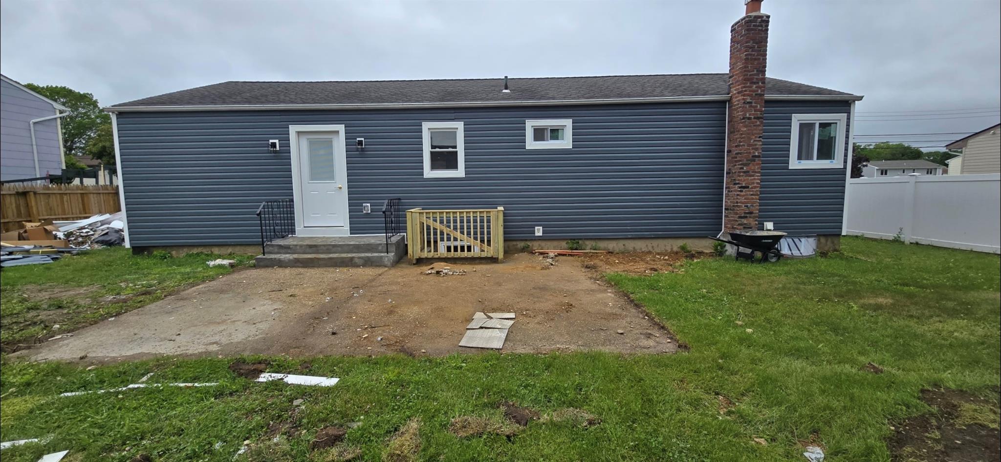 73 Lincoln Avenue, Deer Park, New York image 9
