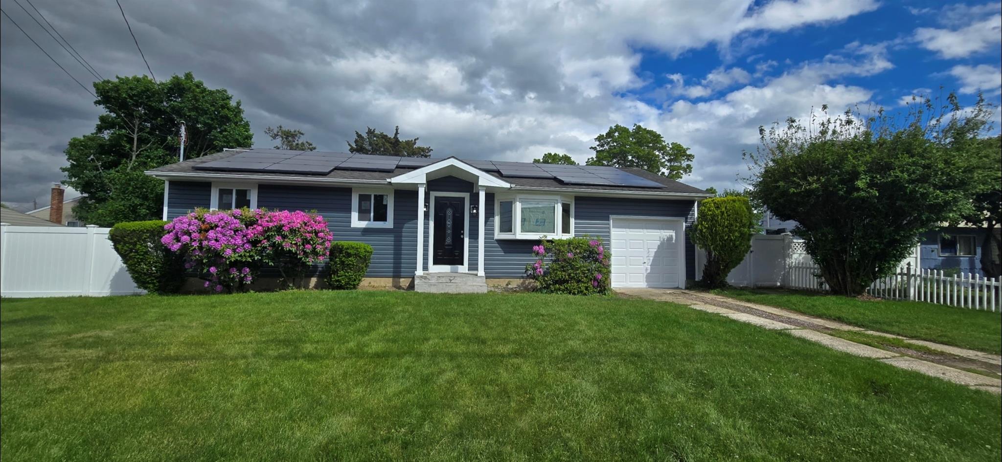 73 Lincoln Avenue, Deer Park, New York image 4