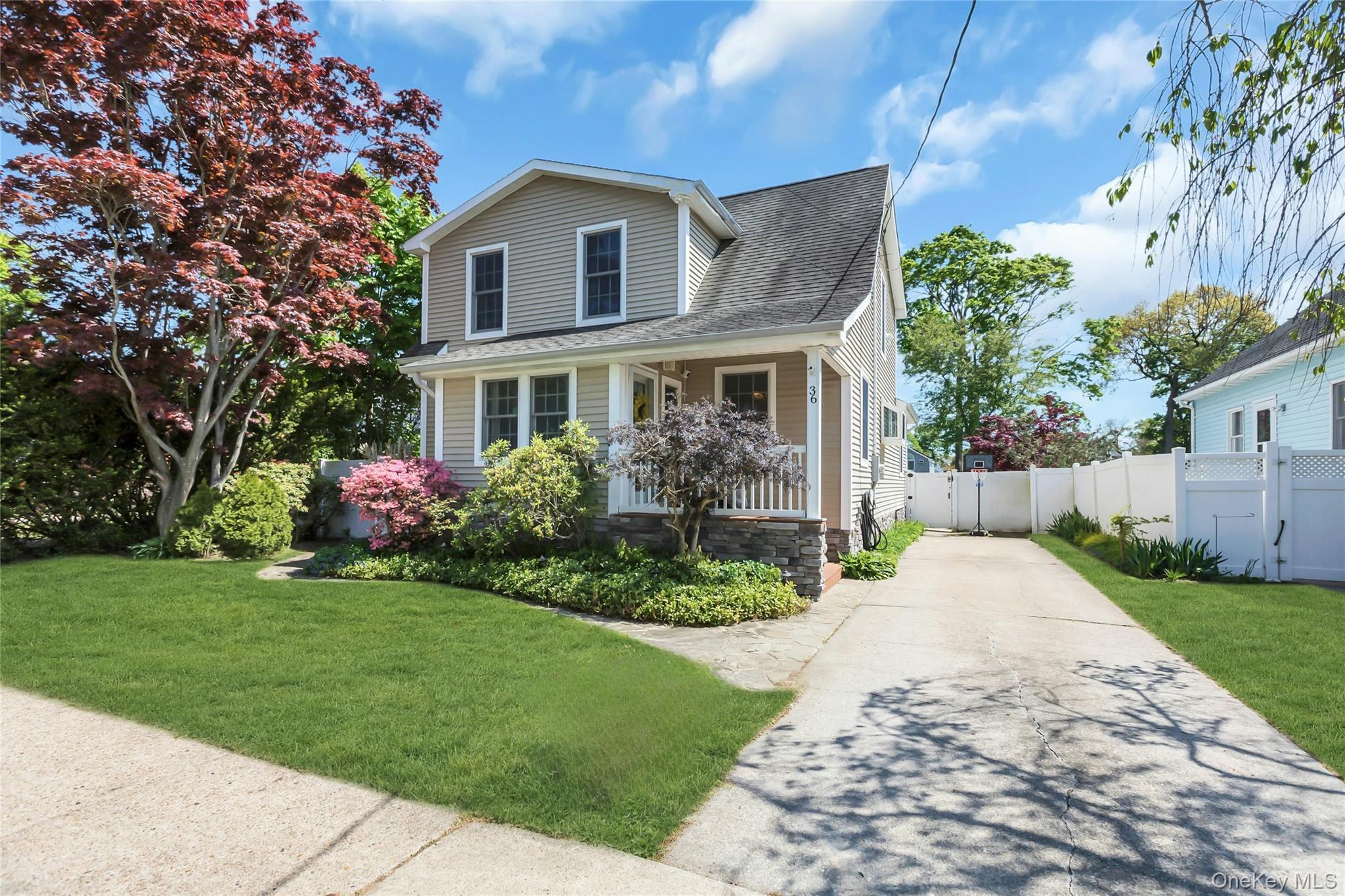 36 Richard Avenue