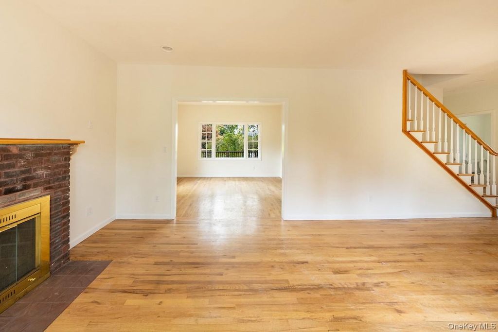 Photo of 13 McClelland Avenue, Dobbs Ferry, NY 10522 (MLS # 932423)