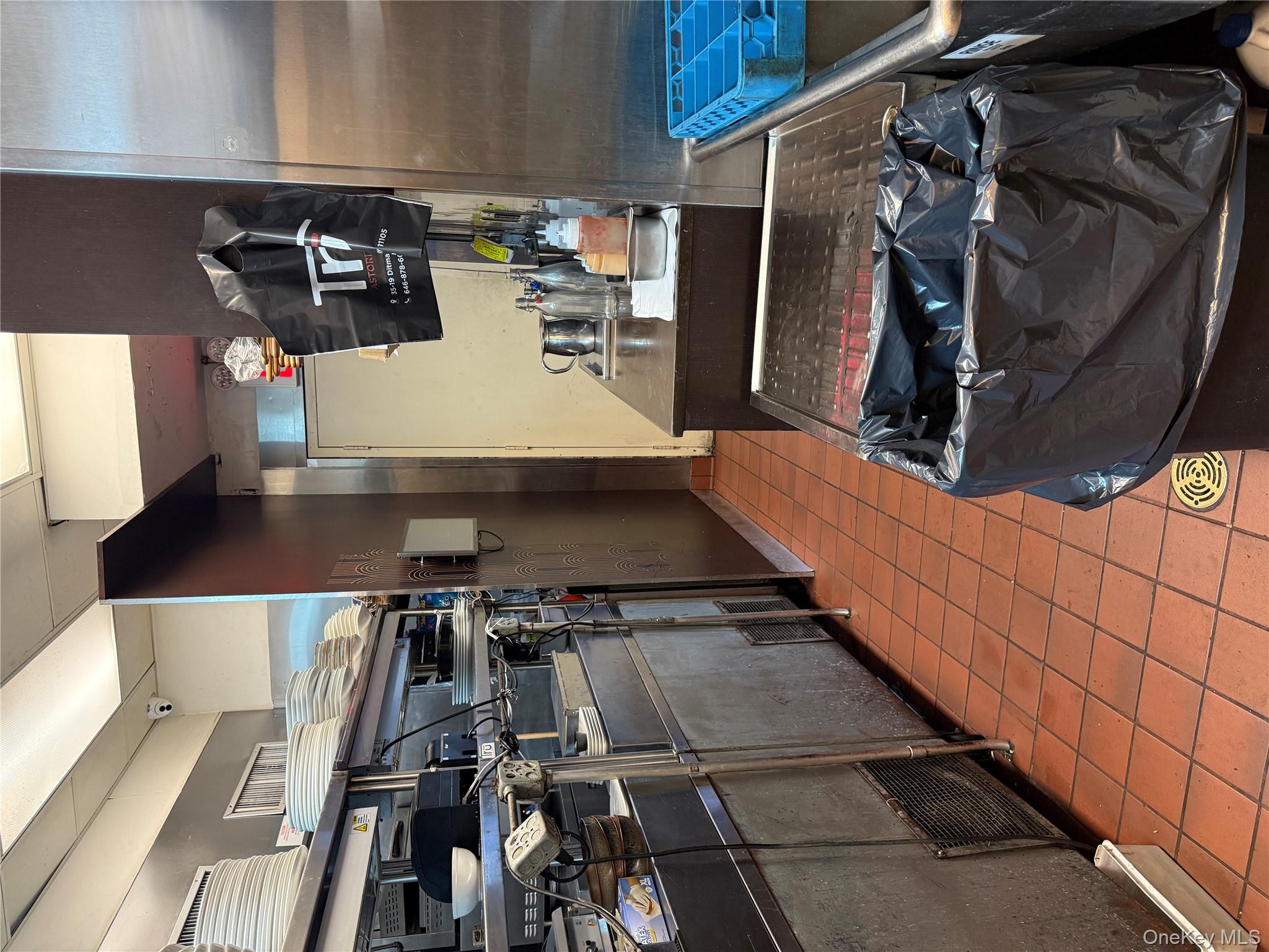 3519 Ditmars Boulevard