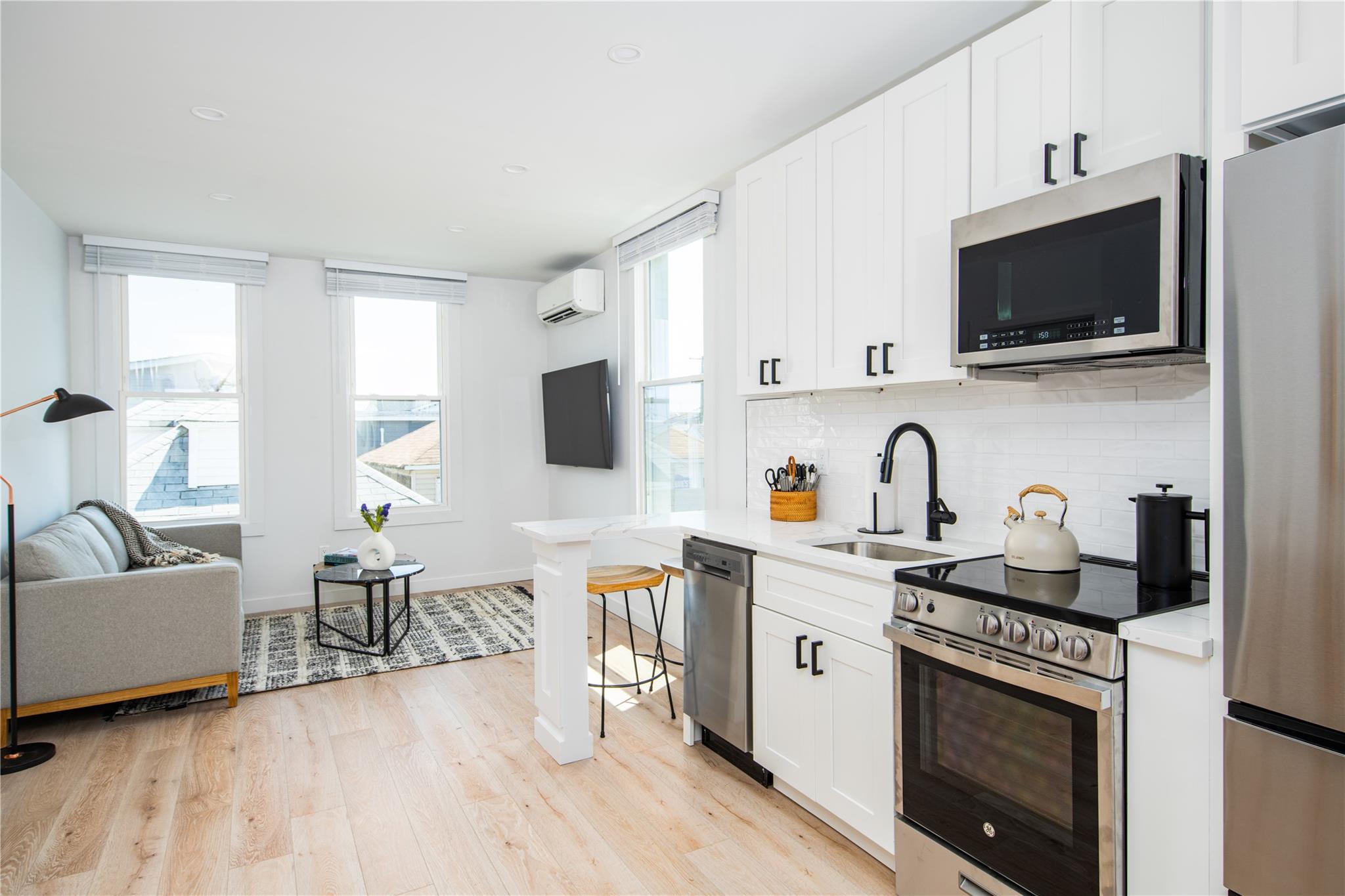 Rental Property at Rockaway Beach Dr B, Rockaway Park, Queens, NY - Bedrooms: 1 
Bathrooms: 1 
Rooms: 4  - $3,000 MO.