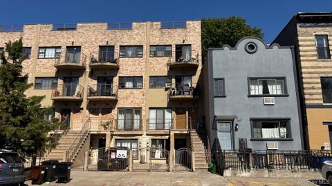Photo of 1615 Bergen Street #3, Brooklyn, NY 11213 (MLS # 922290)