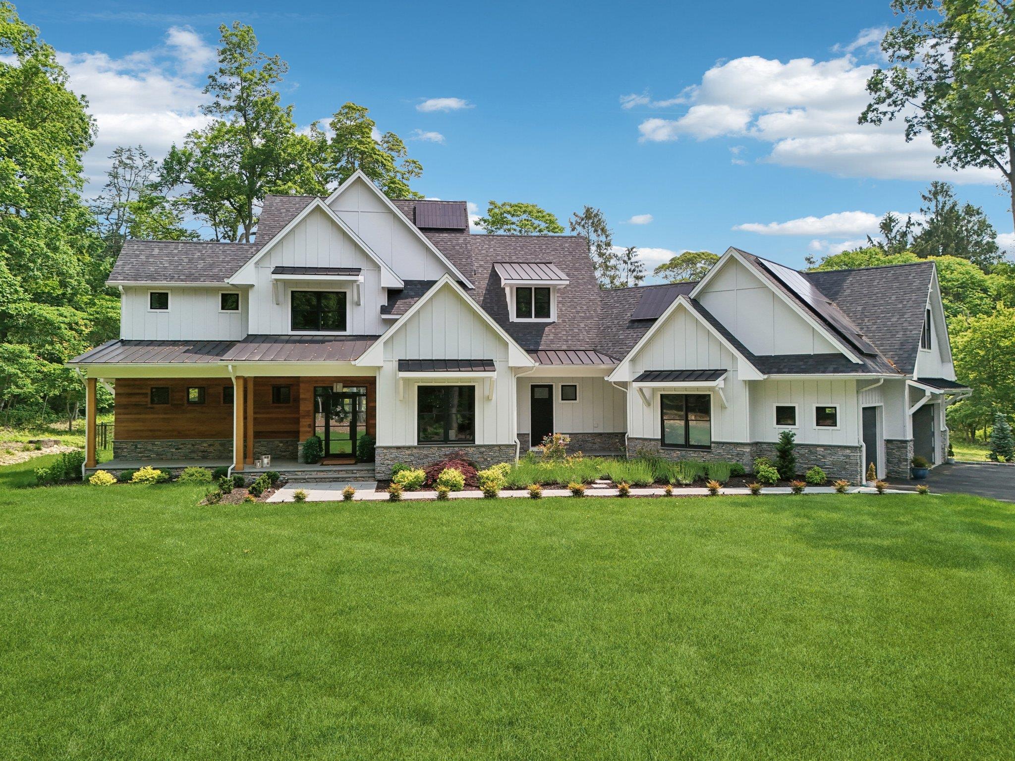 Property for Sale at Old Mill Road, Nissequogue, Hamptons, NY - Bedrooms: 4 
Bathrooms: 5  - $2,799,000