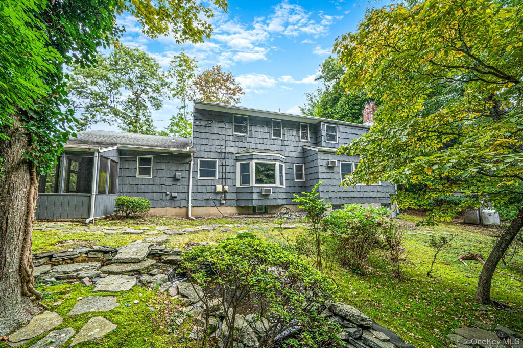 Photo of 2 Jefferson Court, East Setauket, NY 11733 (MLS # 1049104)