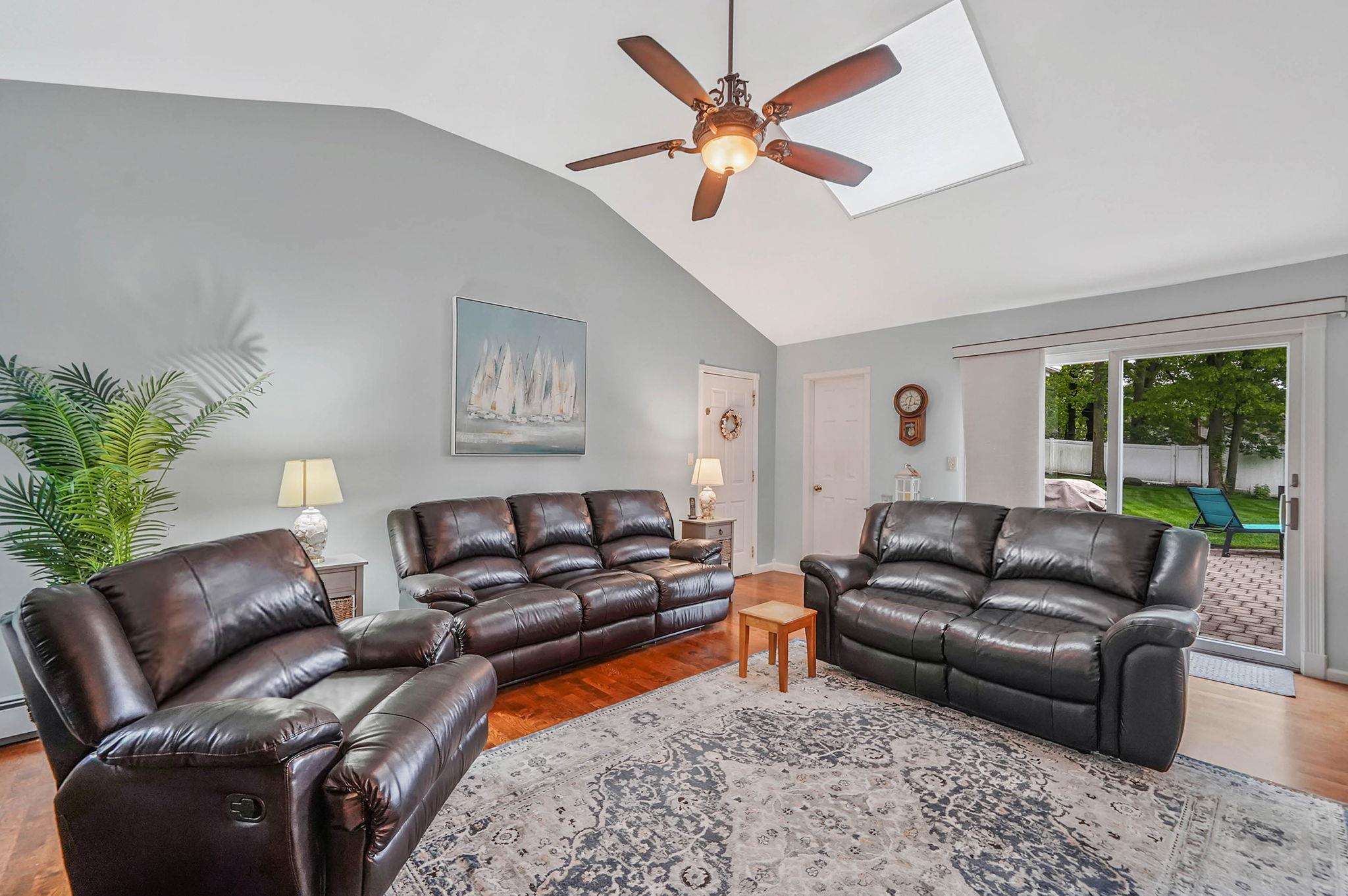 6 Rockhall Lane, Rocky Point, New York image 16