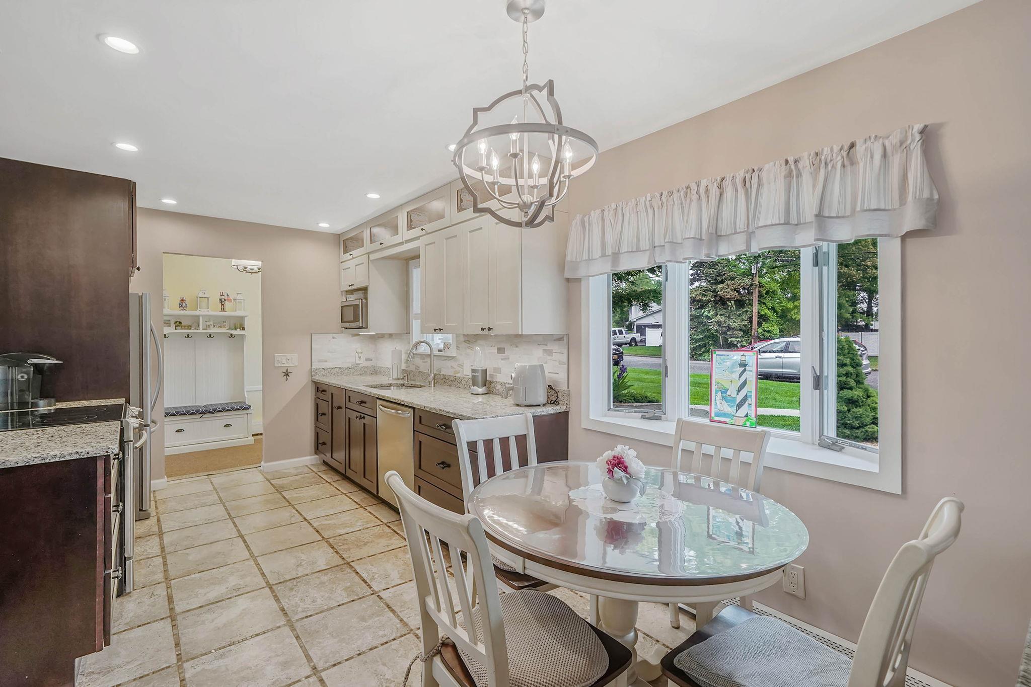 6 Rockhall Lane, Rocky Point, New York image 7