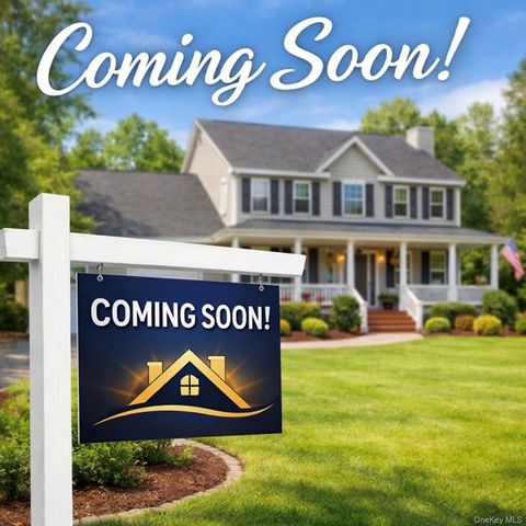 506 Lancaster Court Ridge NY 11961