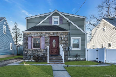 Homes For Sale - 31 Cedar Street<br/> Roosevelt, NY 11575