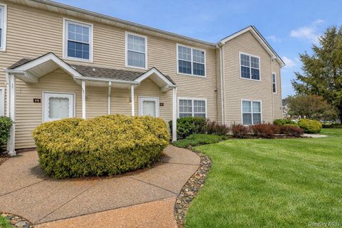 Photo of 614 Crab Apple Lane, New Windsor, NY 12553 (MLS # 962103)