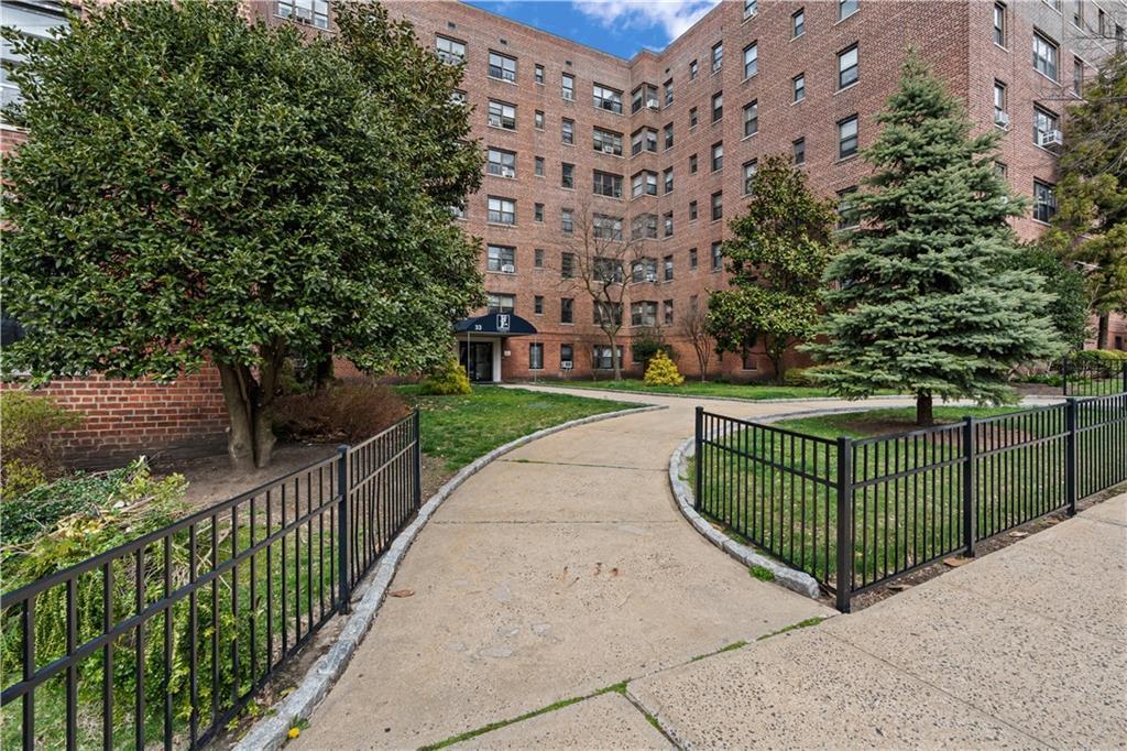 33 William Street 3E