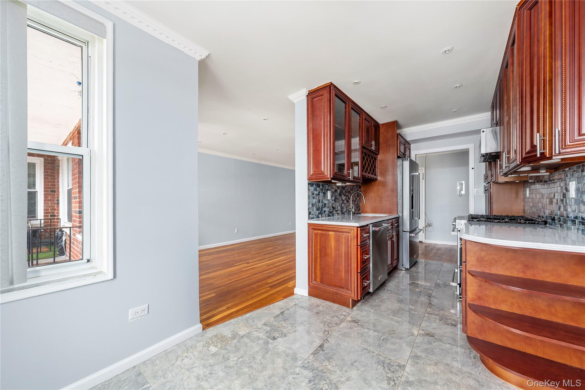 60th Street 34th Avenue 6D