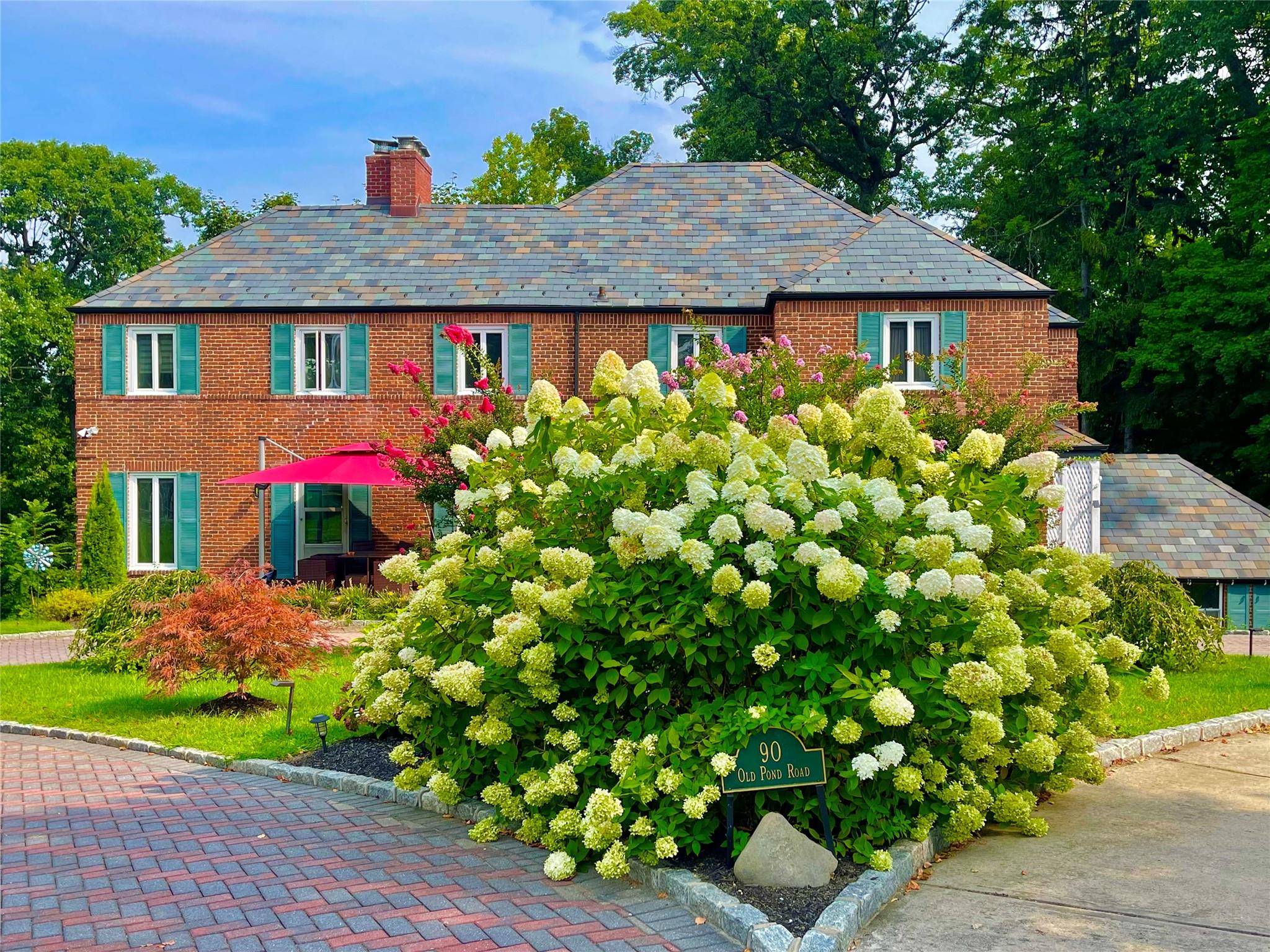 90 Old Pond Road