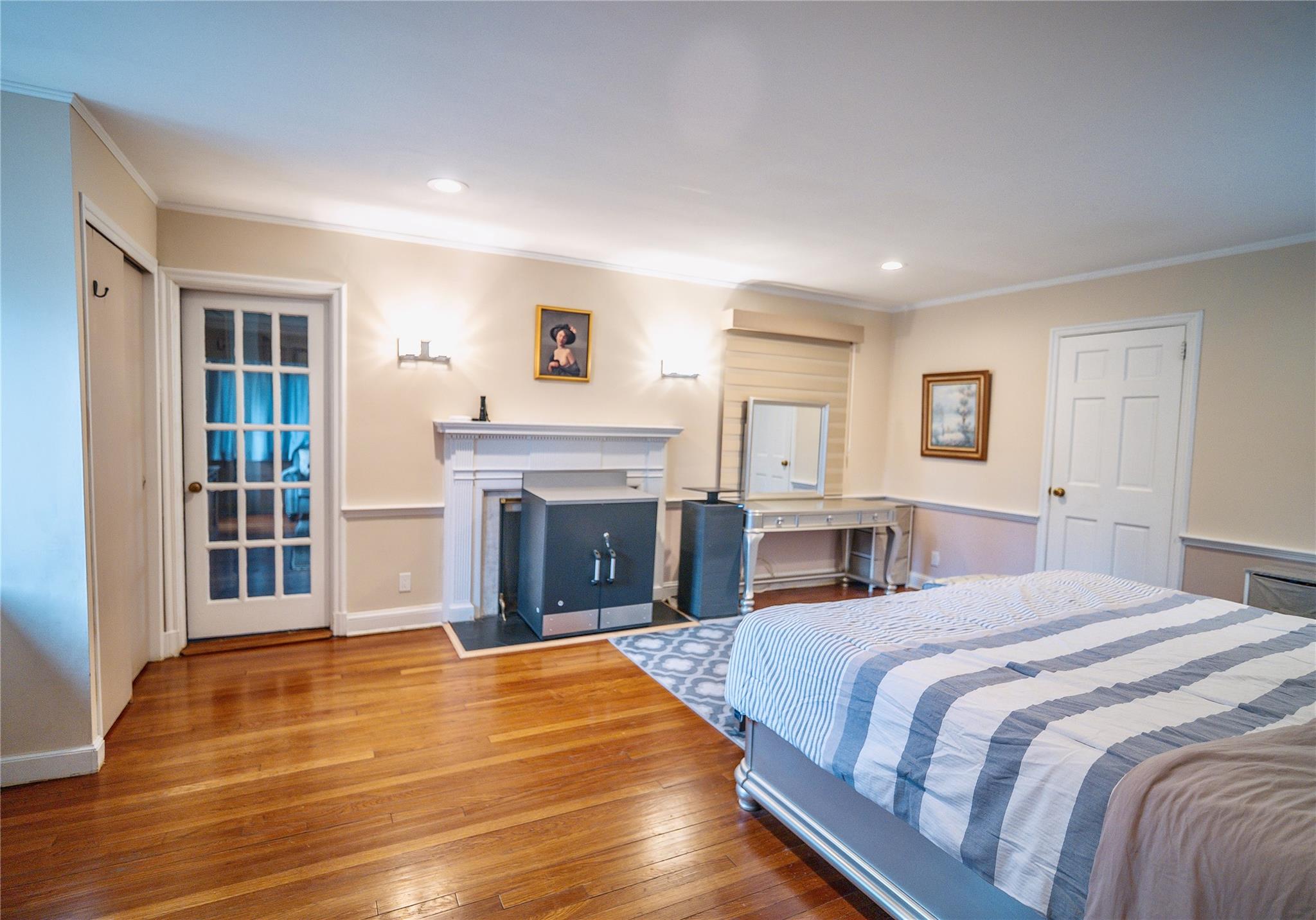 90 Old Pond Road, Great Neck, New York image 11