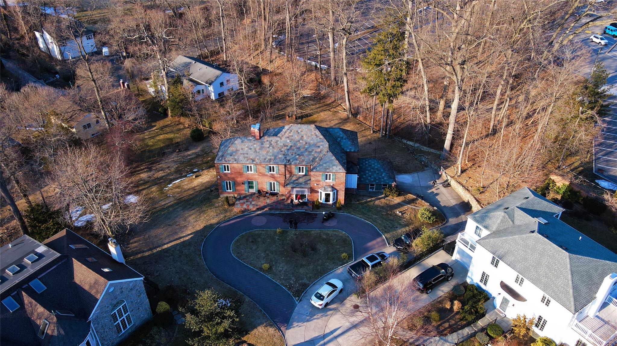 90 Old Pond Road