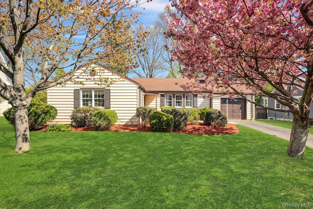 Photo of 16 Ria Drive, White Plains, NY 10605 (MLS # 988911)