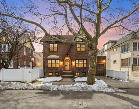 Photo of 1674 Ryder Street, Brooklyn, NY 11234 (MLS # 967946)