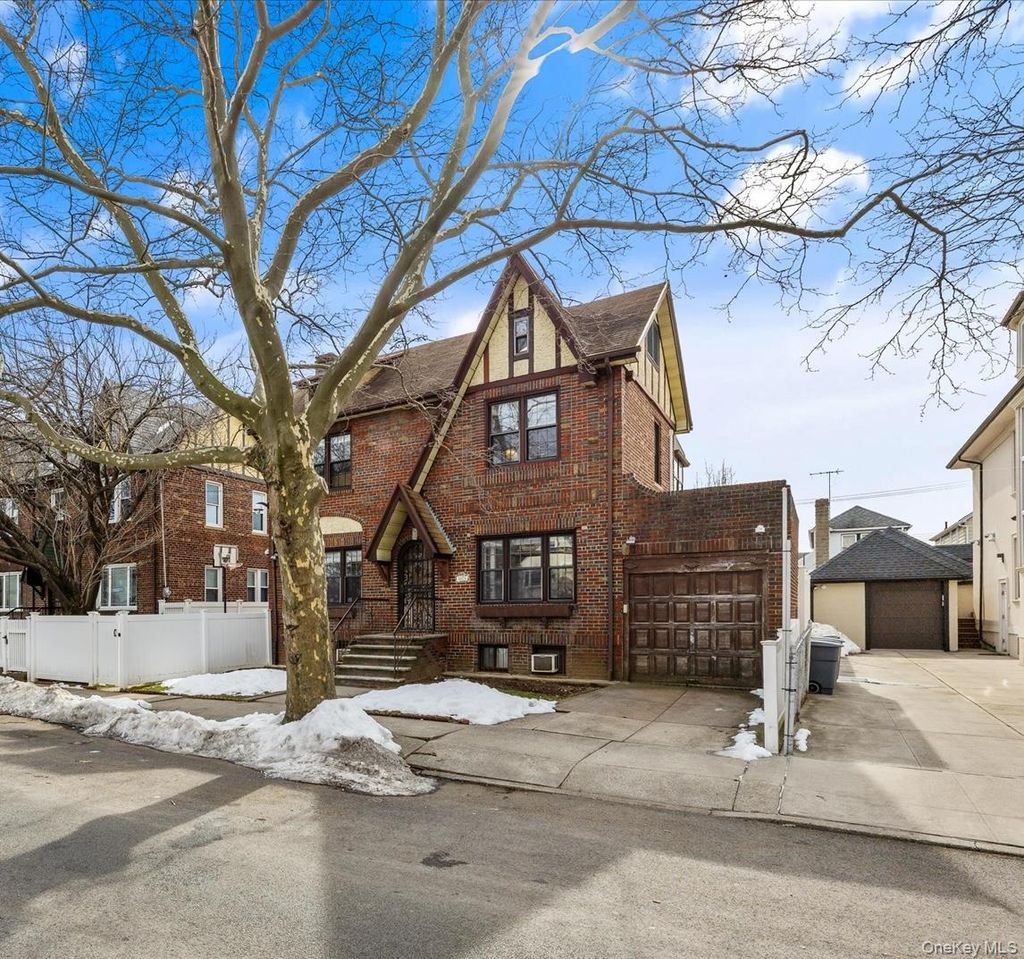 Photo of 1674 Ryder Street, Brooklyn, NY 11234 (MLS # 967946)