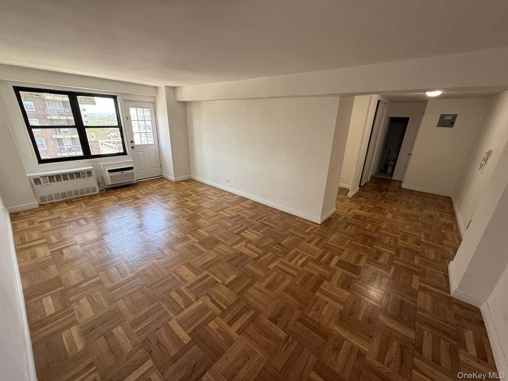 Photo of 123-40 83 Avenue #11E, Kew Gardens, NY 11435 (MLS # 1042586)