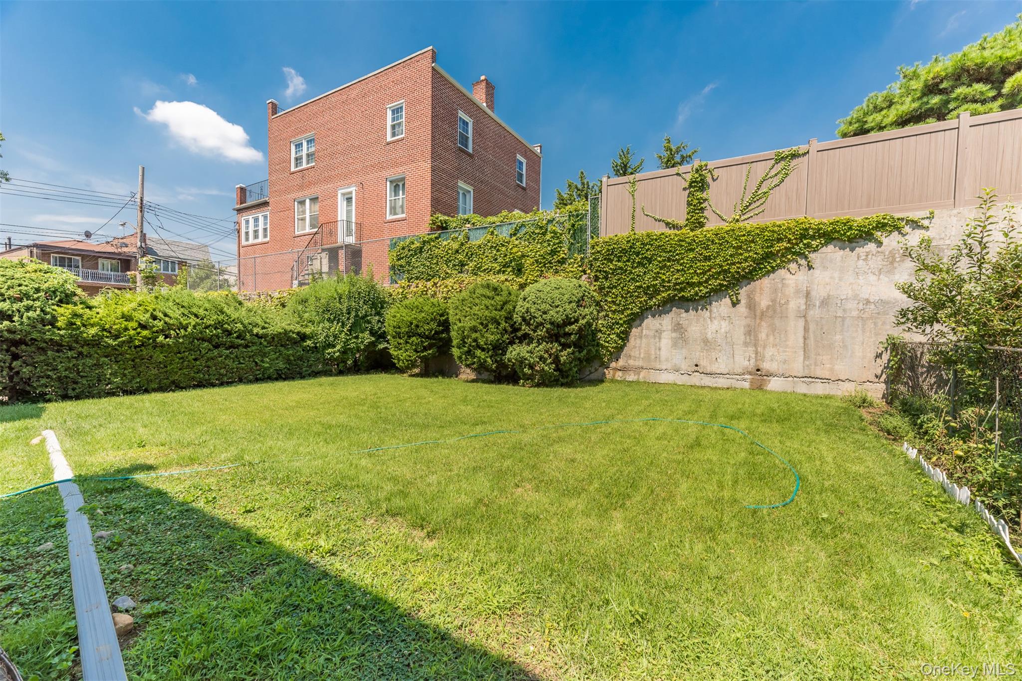 7107 Ditmars Boulevard