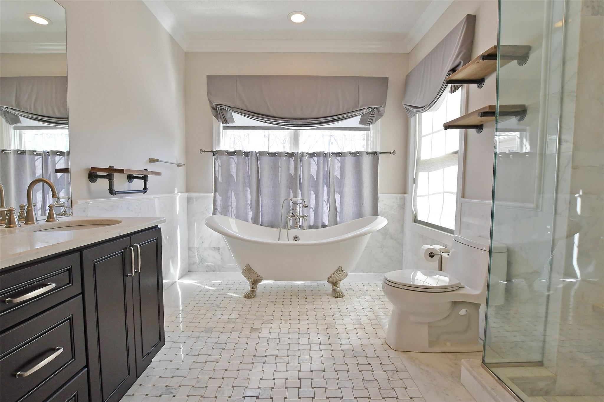 103 W Silver Beech Lane, Calverton, Florida image 26